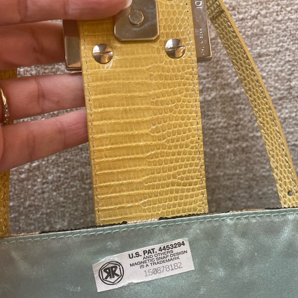 Limited Edition Vintage 2000’s Fendi Beaded & Lizzard bag with enamel buckle - Picture 12 of 15